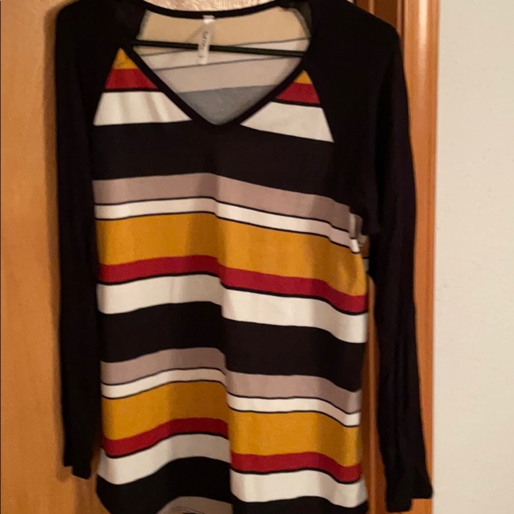 Casual long sleeve top